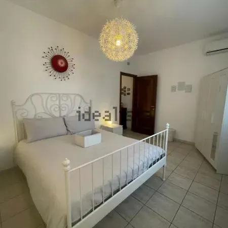 Enza Villa *