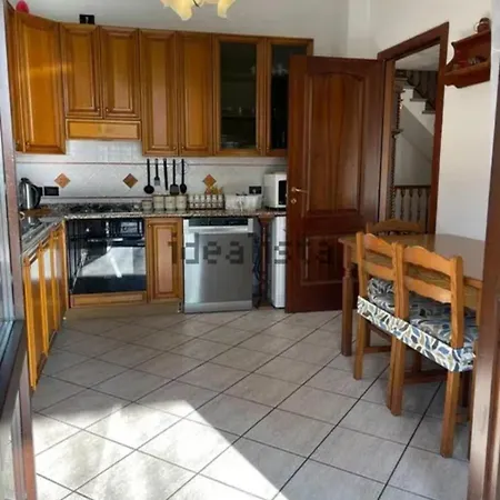 Enza Villa *