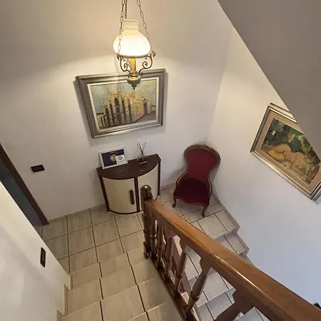 Enza Villa